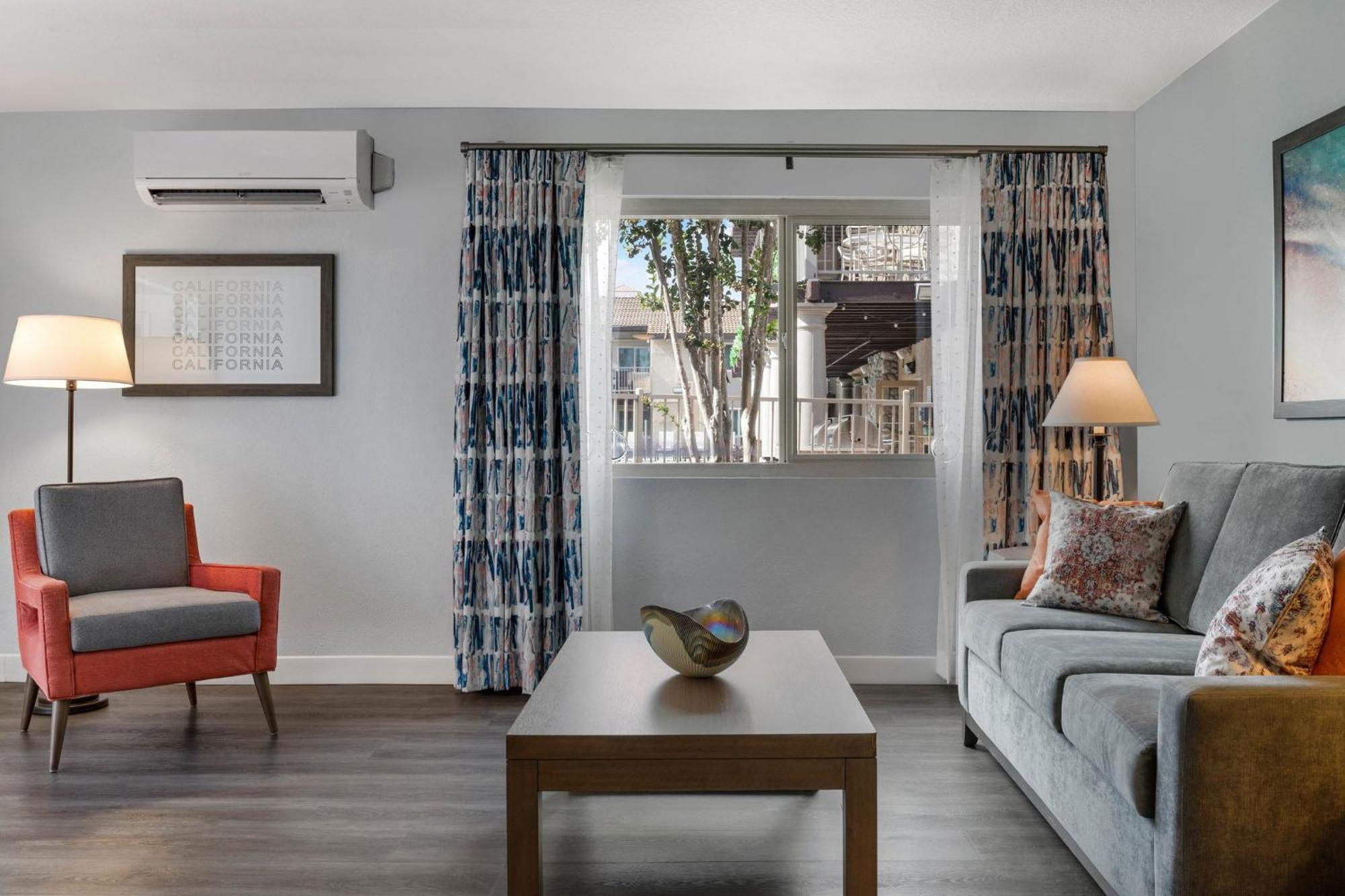 Club Wyndham Dolphin'S Cove Hotel Anaheim Ngoại thất bức ảnh